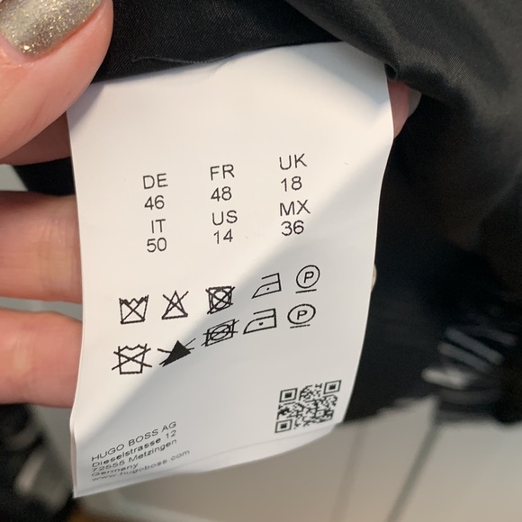 Hugo Boss Designer Skirt - Picture 3 of 7